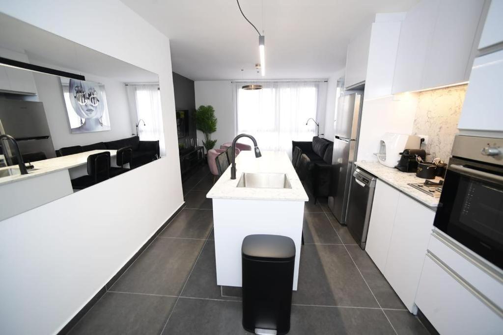 Z-32 Luxury Boutique Apartment Eilat Dış mekan fotoğraf